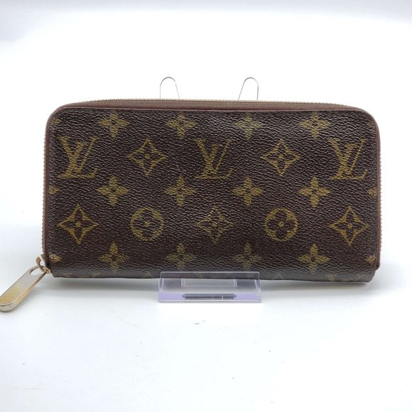 Louis Vuitton Handbags - Authentic Louis Vuitton Monogram Zippy Wallet